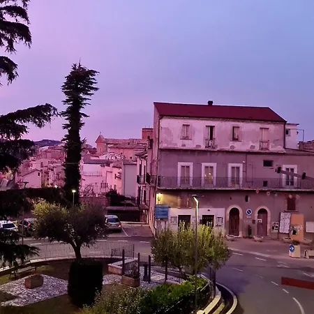 Authentic Village Townhouse With Mountain Views *