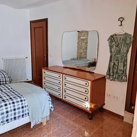 Authentic Village Townhouse With Mountain Views * Palombaro