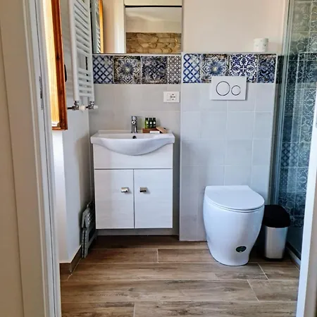 Authentic Village Townhouse With Mountain Views Holiday home *