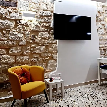 Authentic Village Townhouse With Mountain Views Holiday home *