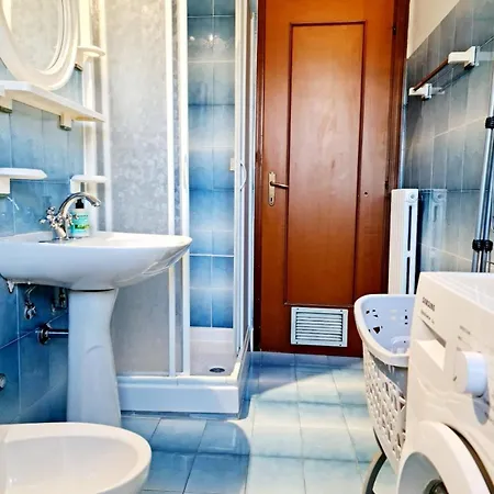 Authentic Village Townhouse With Mountain Views *