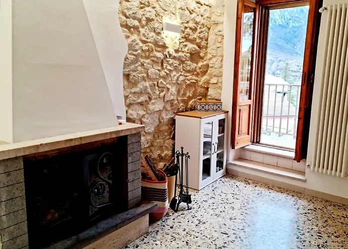 Authentic Village Townhouse With Mountain Views Holiday home *