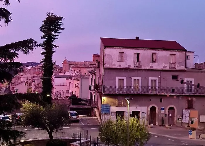 Authentic Village Townhouse With Mountain Views *