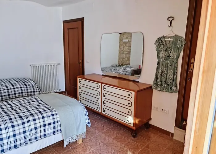 Authentic Village Townhouse With Mountain Views * Palombaro