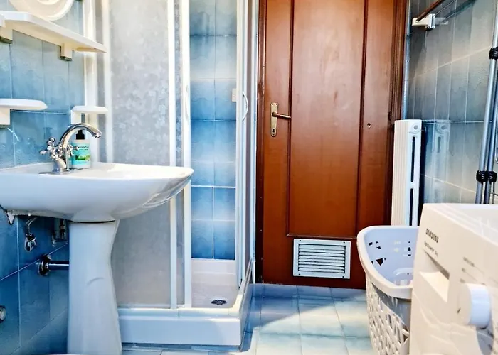 Authentic Village Townhouse With Mountain Views *