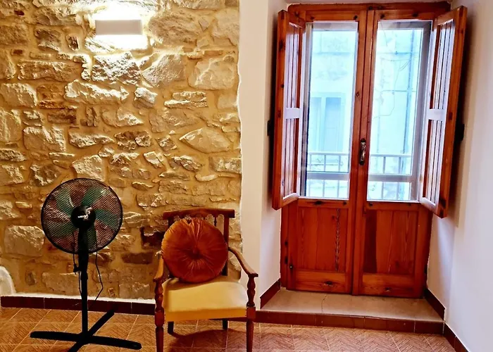 Authentic Village Townhouse With Mountain Views * Palombaro