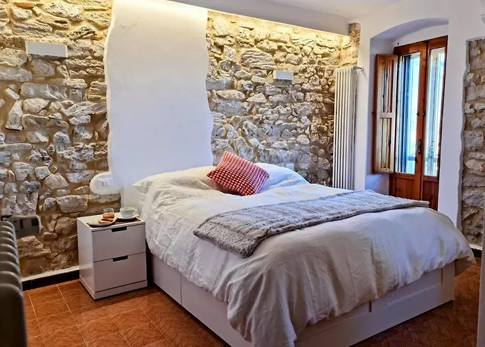 Holiday home Authentic Village Townhouse With Mountain Views