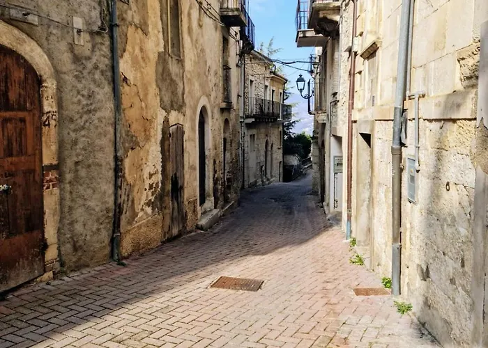 Authentic Village Townhouse With Mountain Views Holiday home *