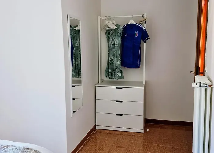 Authentic Village Townhouse With Mountain Views